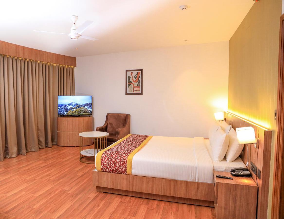 Hotel Sky Sierra Wayanad Kalpetta Kültér fotó